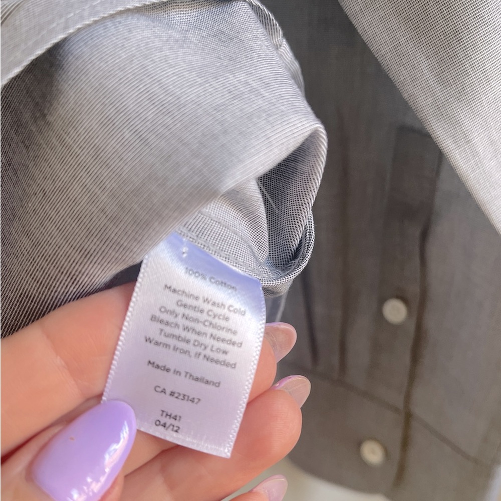 Size 10 Talbots Wrinkle Resistant Button Down Shi… - image 4